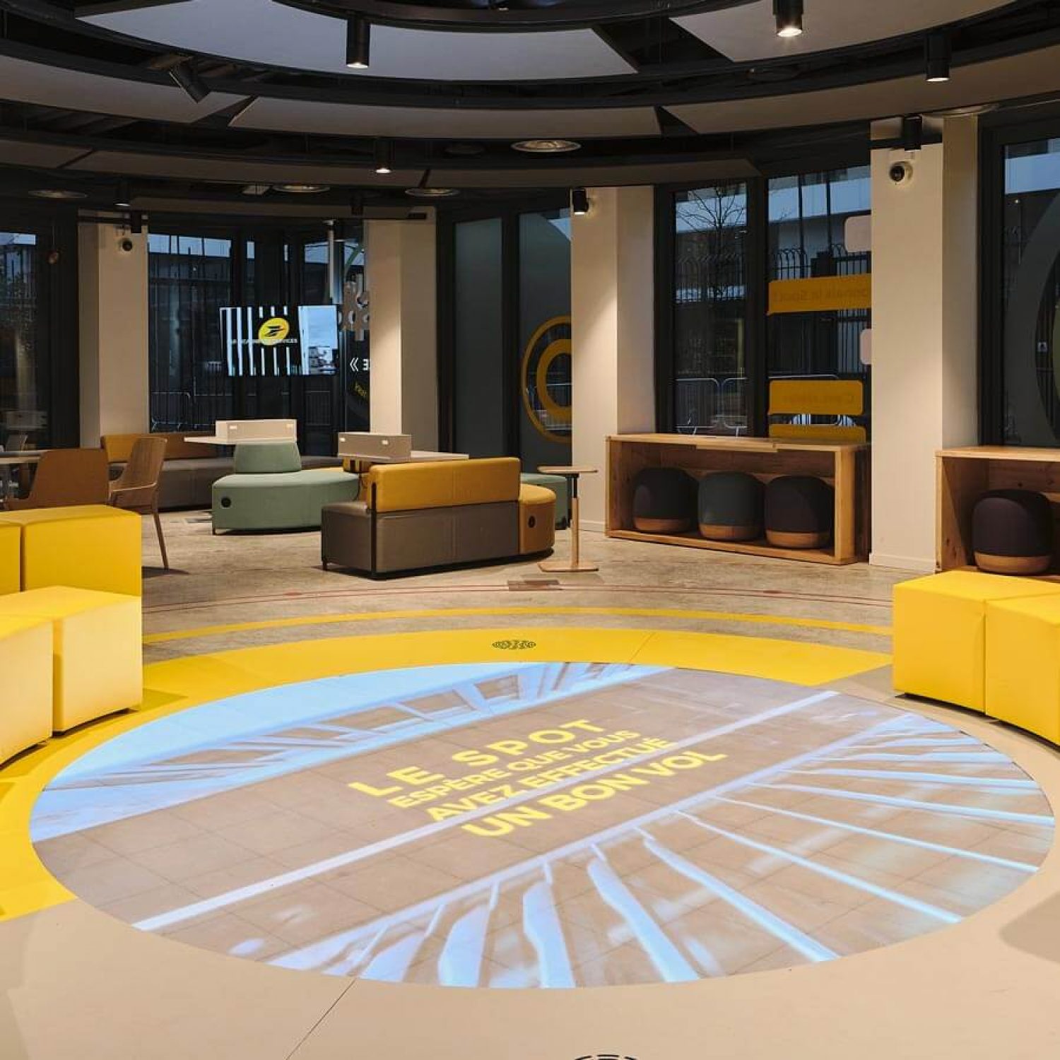 La Poste, Le Spot, à Paris | © Vega France